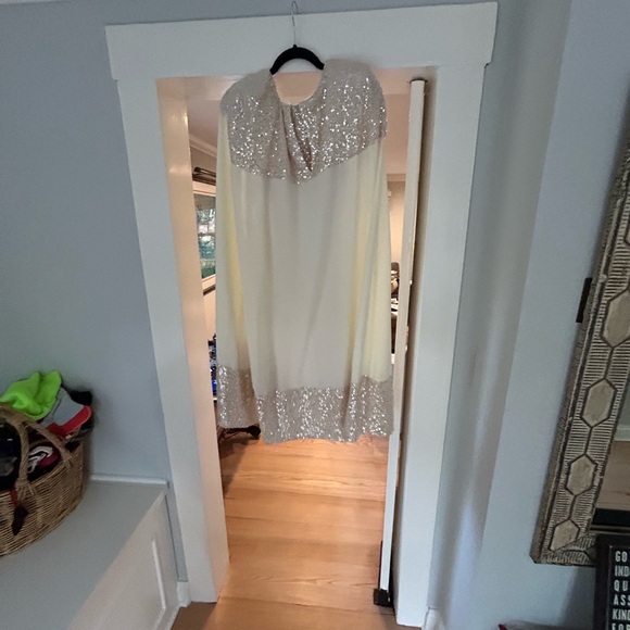 Baggley Mischka SC3829 Ivory Gold Sequined Midi Sheath with Georgette Cape - Picture 10 of 10